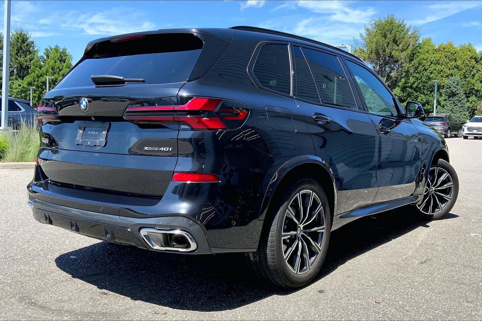 Used 2024 BMW X5 xDrive40i w/ M Sport Package AWD/4WD image 6