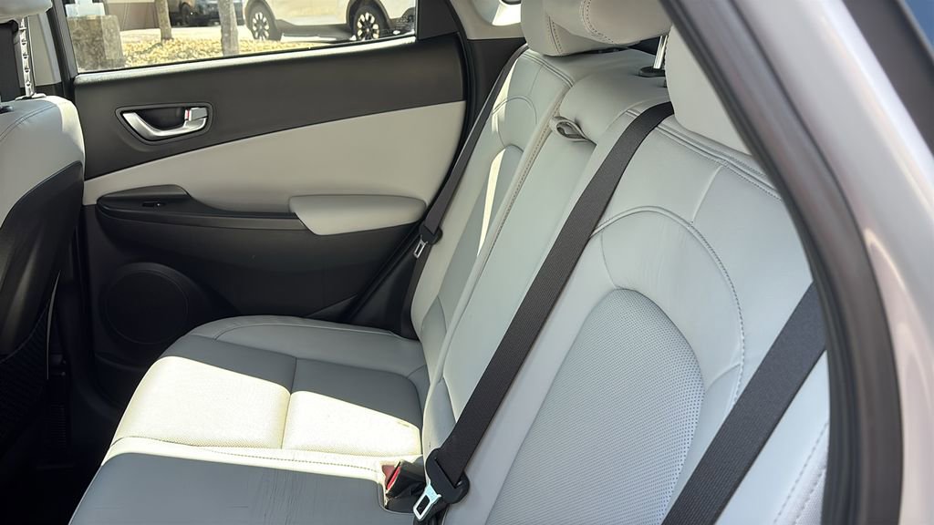 Used 2023 Hyundai Kona Limited AWD/4WD image 31