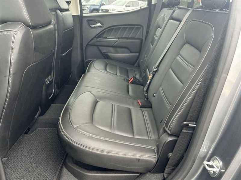 Used 2022 GMC Canyon Denali image 30