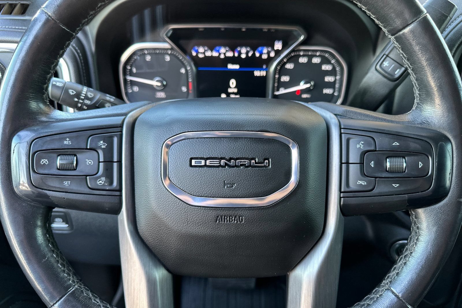 Used 2021 GMC Sierra 2500 Denali w/ Denali Ultimate Package AWD/4WD image 23