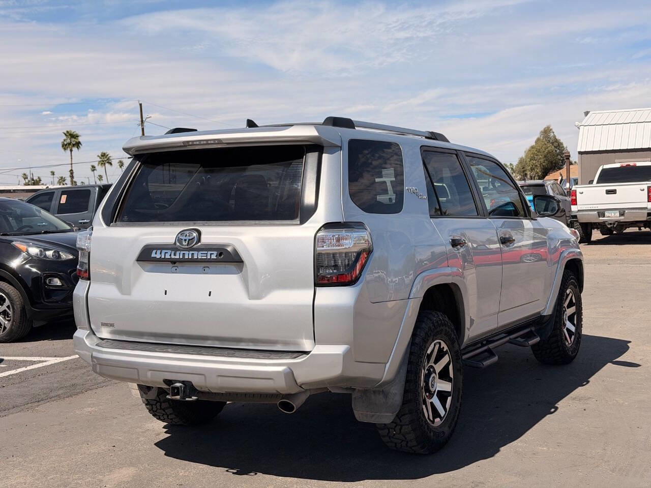 Used 2018 Toyota 4Runner TRD Off-Road image 10