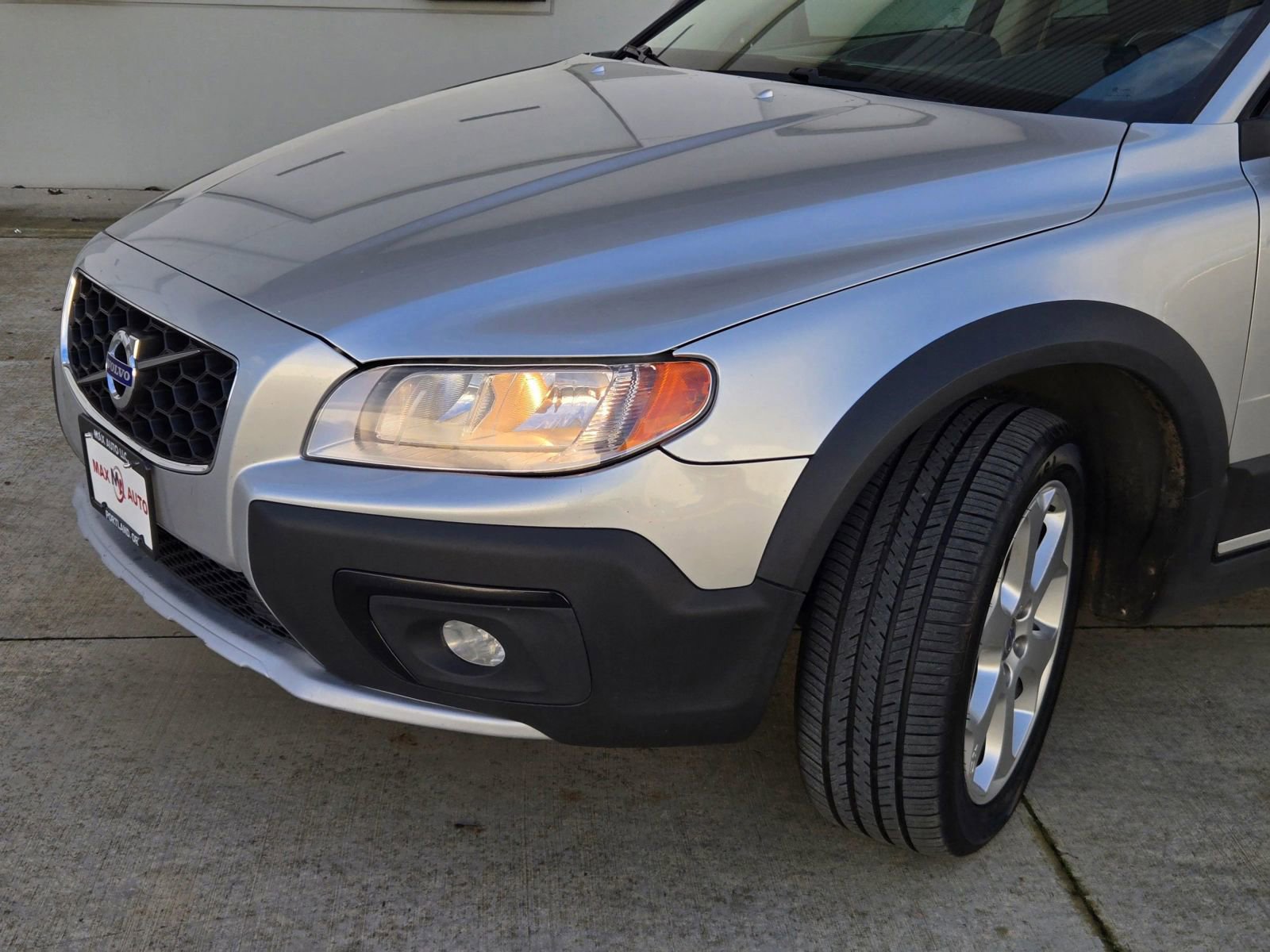 Used 2016 Volvo XC70 T5 Premier w/ Proximity Package image 37