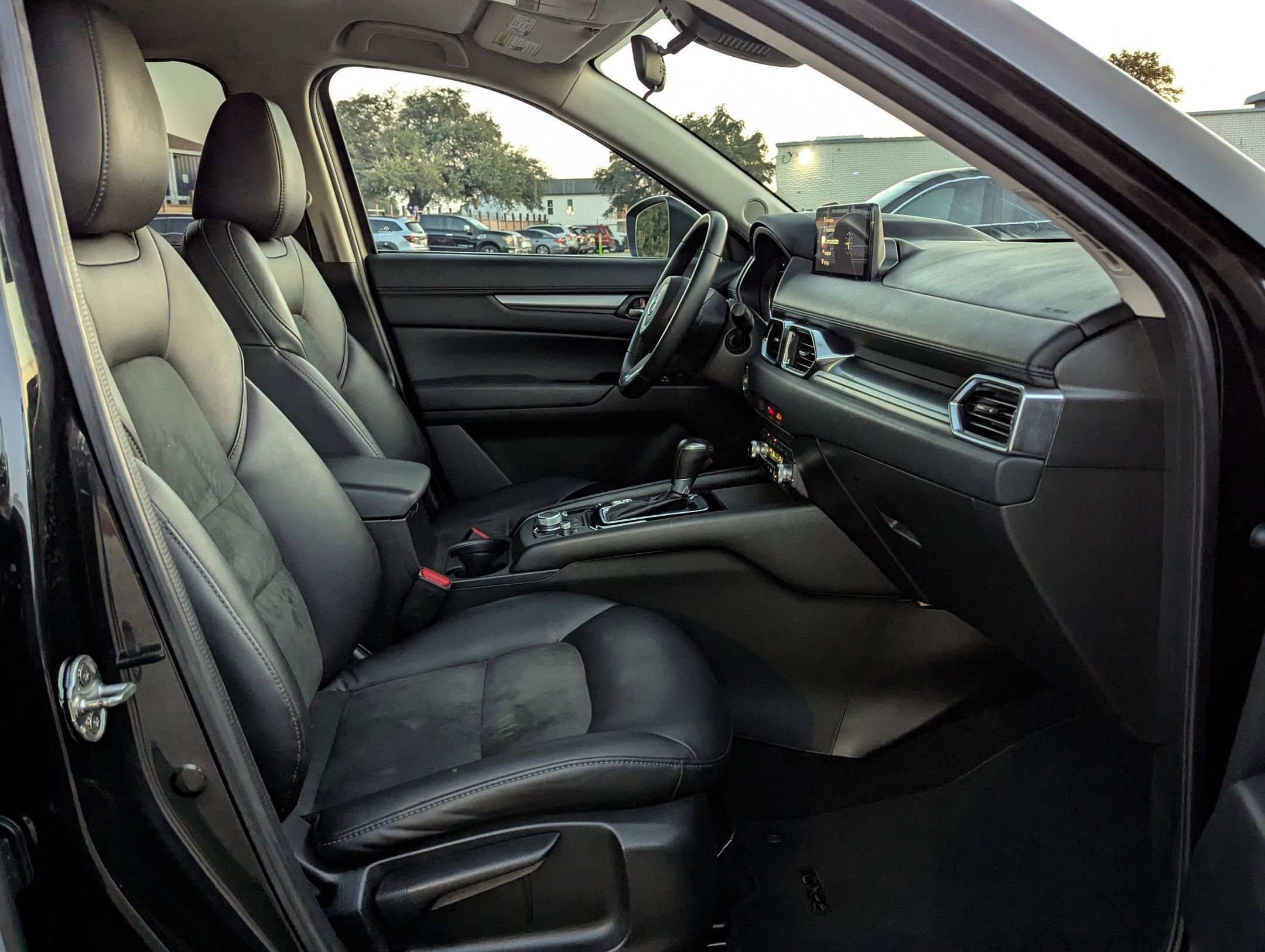 Used 2021 MAZDA CX-5 Touring image 26