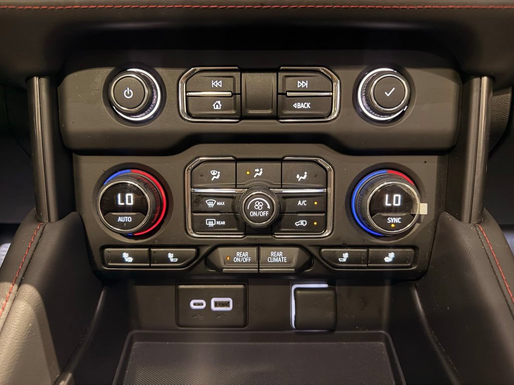 Used 2024 Chevrolet Suburban RST w/ Luxury Package AWD/4WD image 26