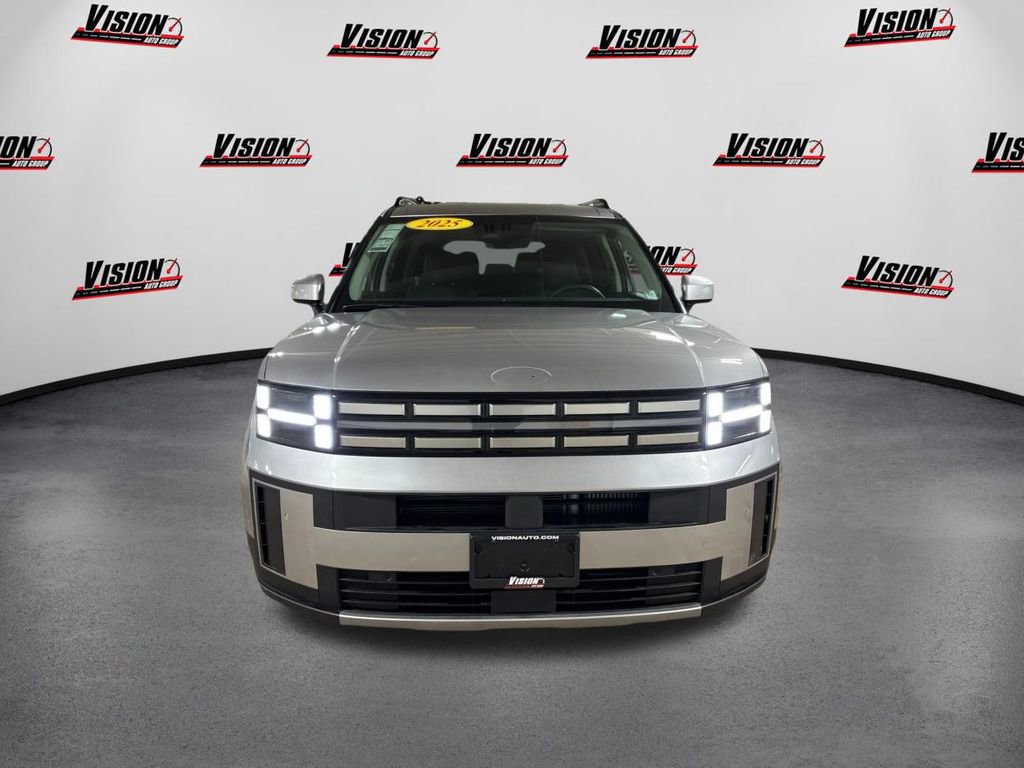 Used 2025 Hyundai Santa Fe SEL image 2