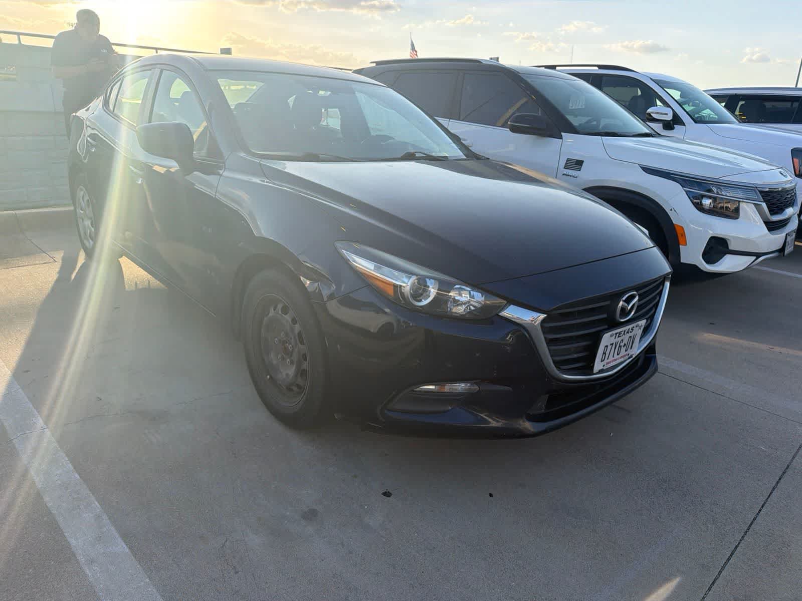 Used 2017 MAZDA MAZDA3 Sport FWD image 3