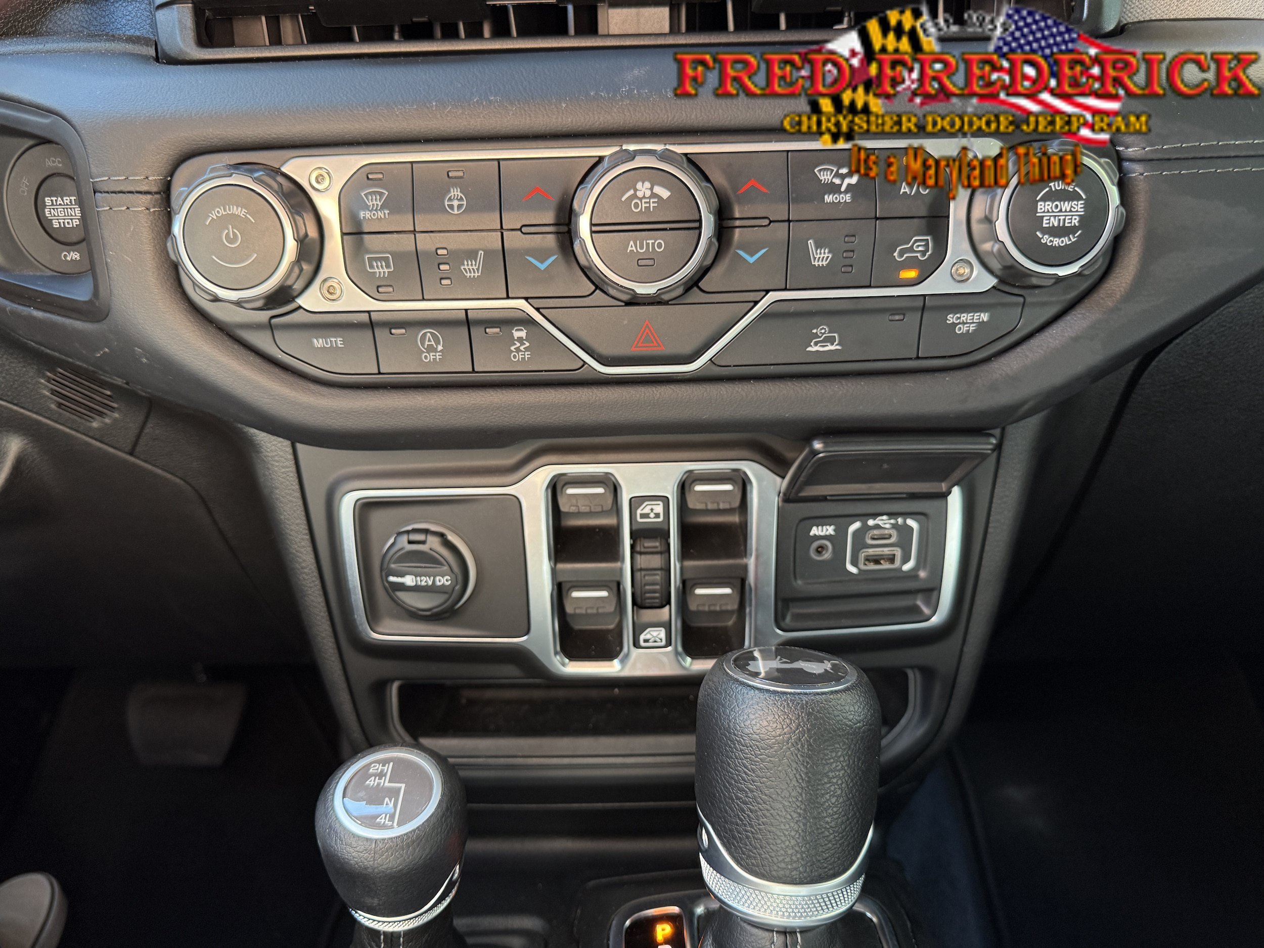Used 2026 Jeep Wrangler Unlimited Sahara AWD/4WD image 20