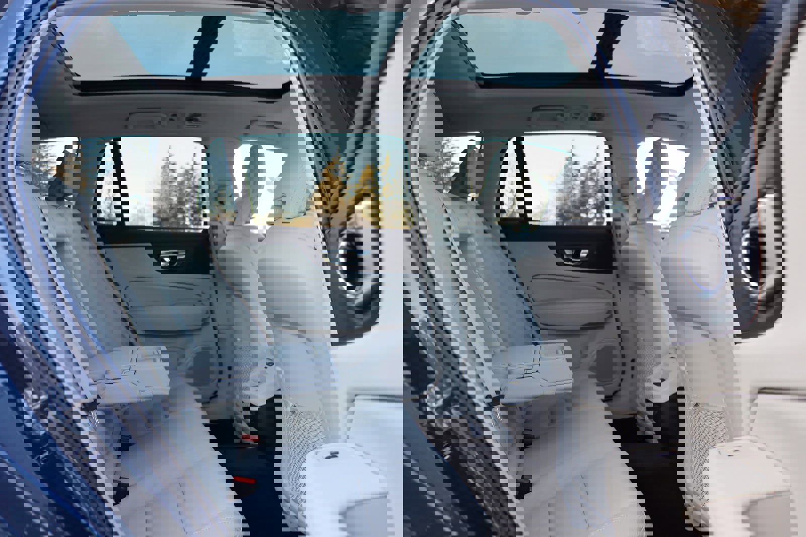 Used 2021 Volvo V60 T5 Cross Country w/ Protection Package image 17