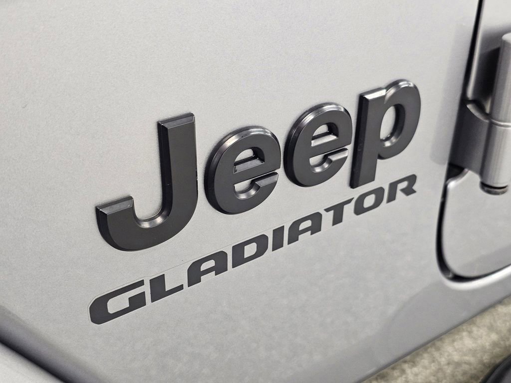 Used 2021 Jeep Gladiator Sport AWD/4WD image 27