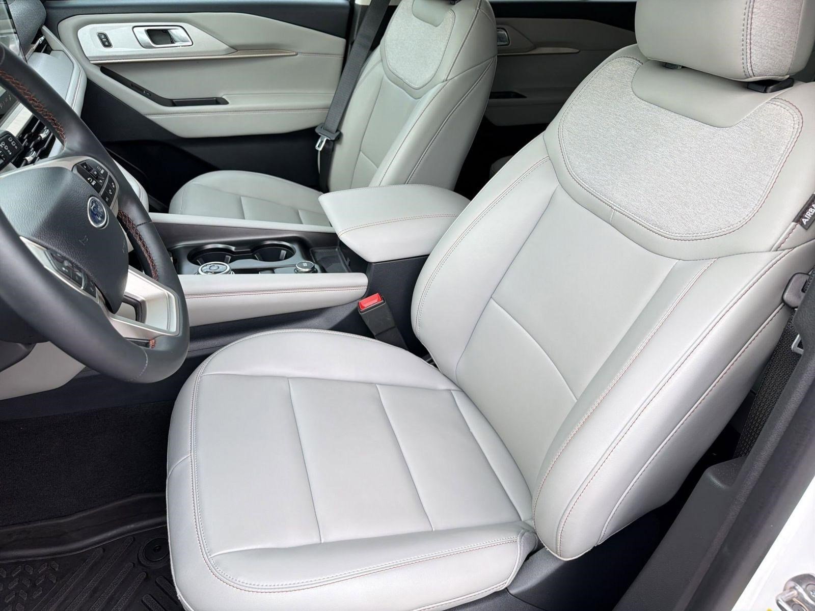 Used 2025 Ford Explorer Active w/ Active Comfort Package image 22