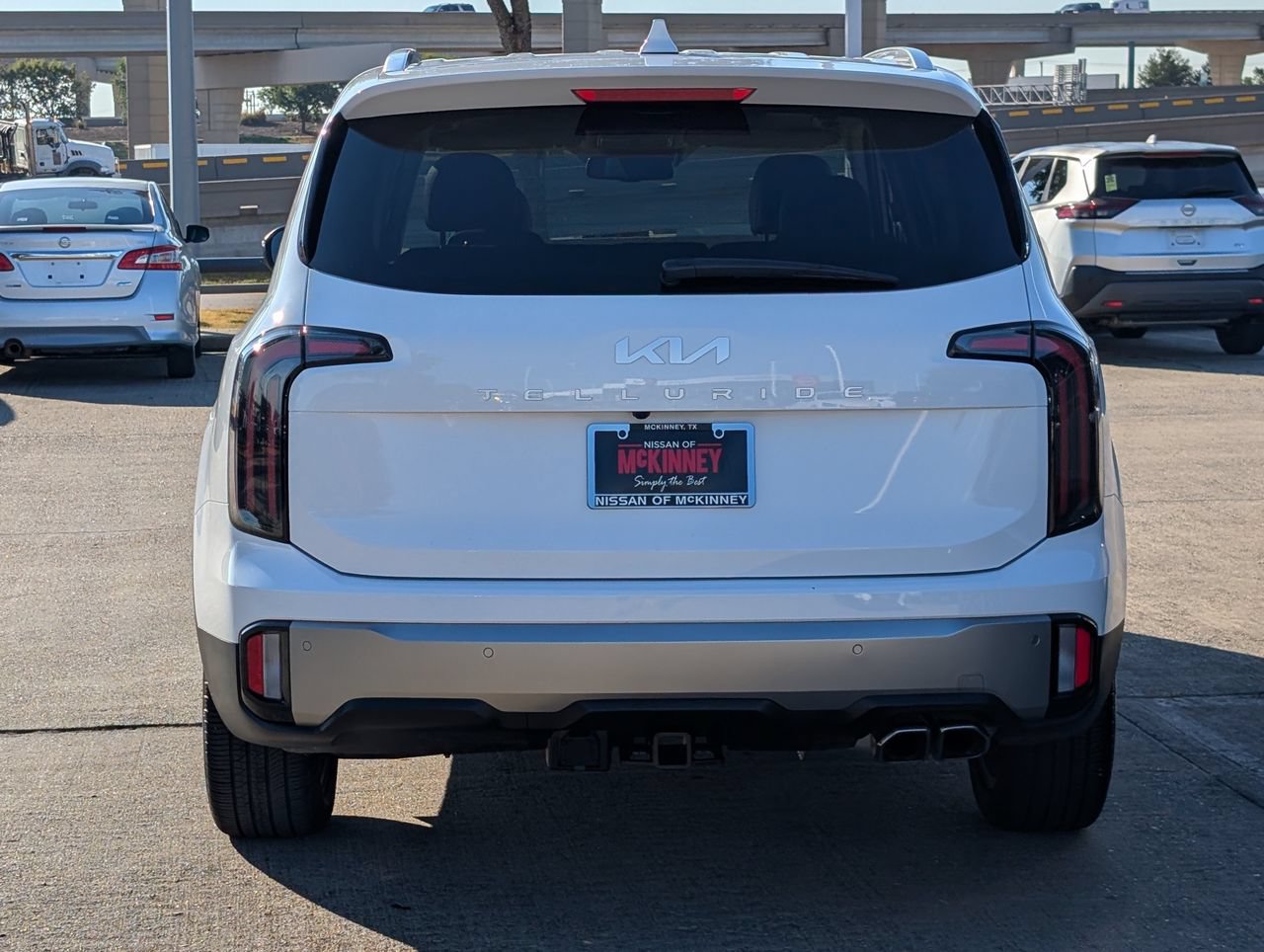 Used 2025 Kia Telluride EX w/ EX Captain's Chair Package FWD image 5