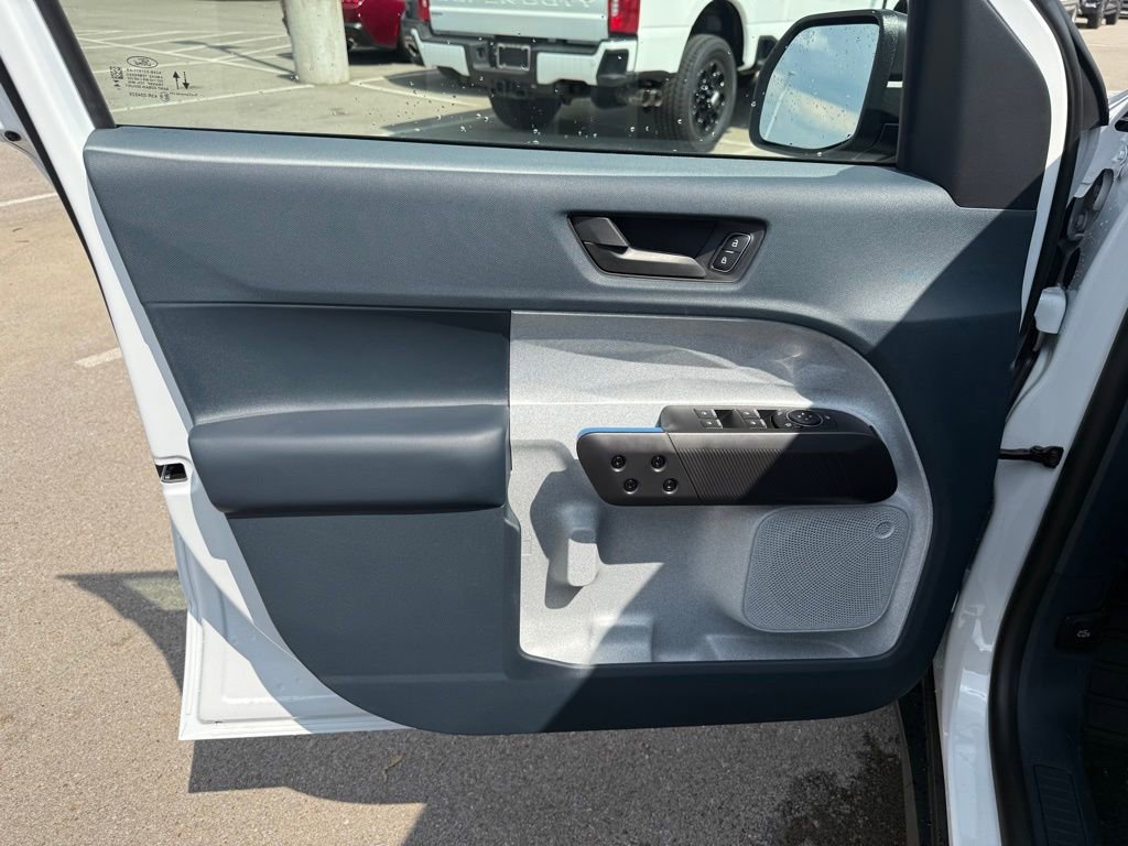 New 2025 Ford Maverick XLT image 6