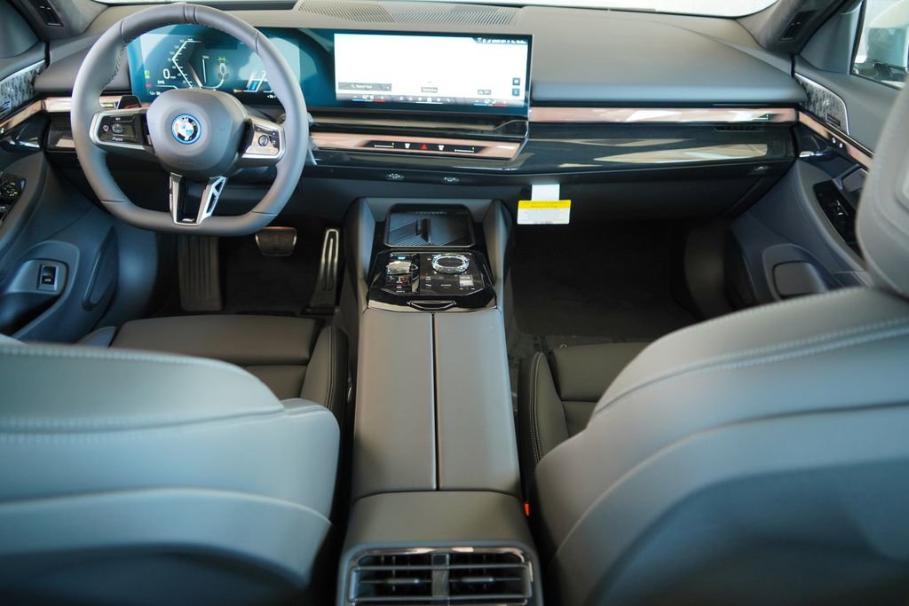 New 2026 BMW i5 eDrive40 w/ Executive Package image 13