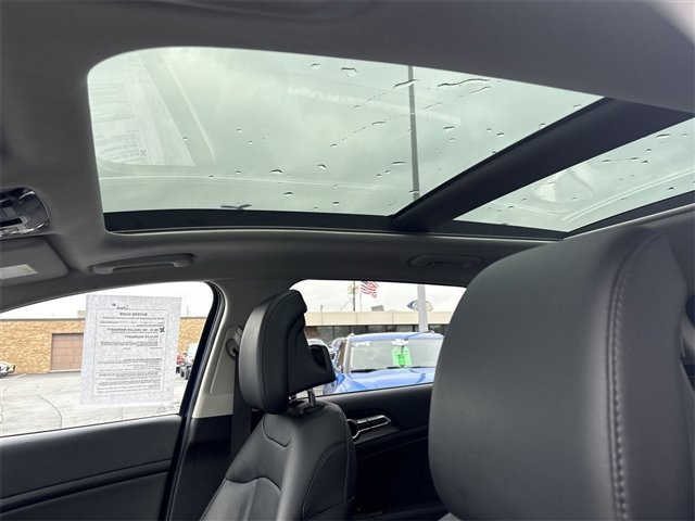 Used 2025 Kia Sportage EX w/ Premium Package image 19