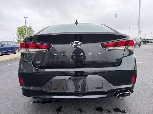 Used 2018 Hyundai Sonata SE w/ Cargo Package FWD image 6