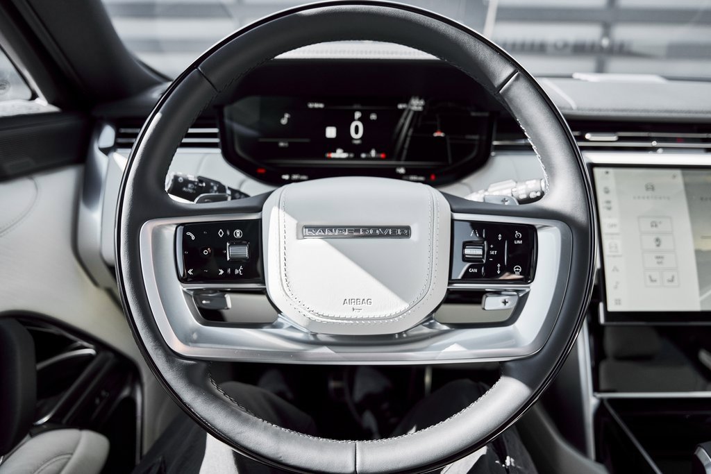 Used 2026 Land Rover Range Rover Long Wheelbase SE image 56
