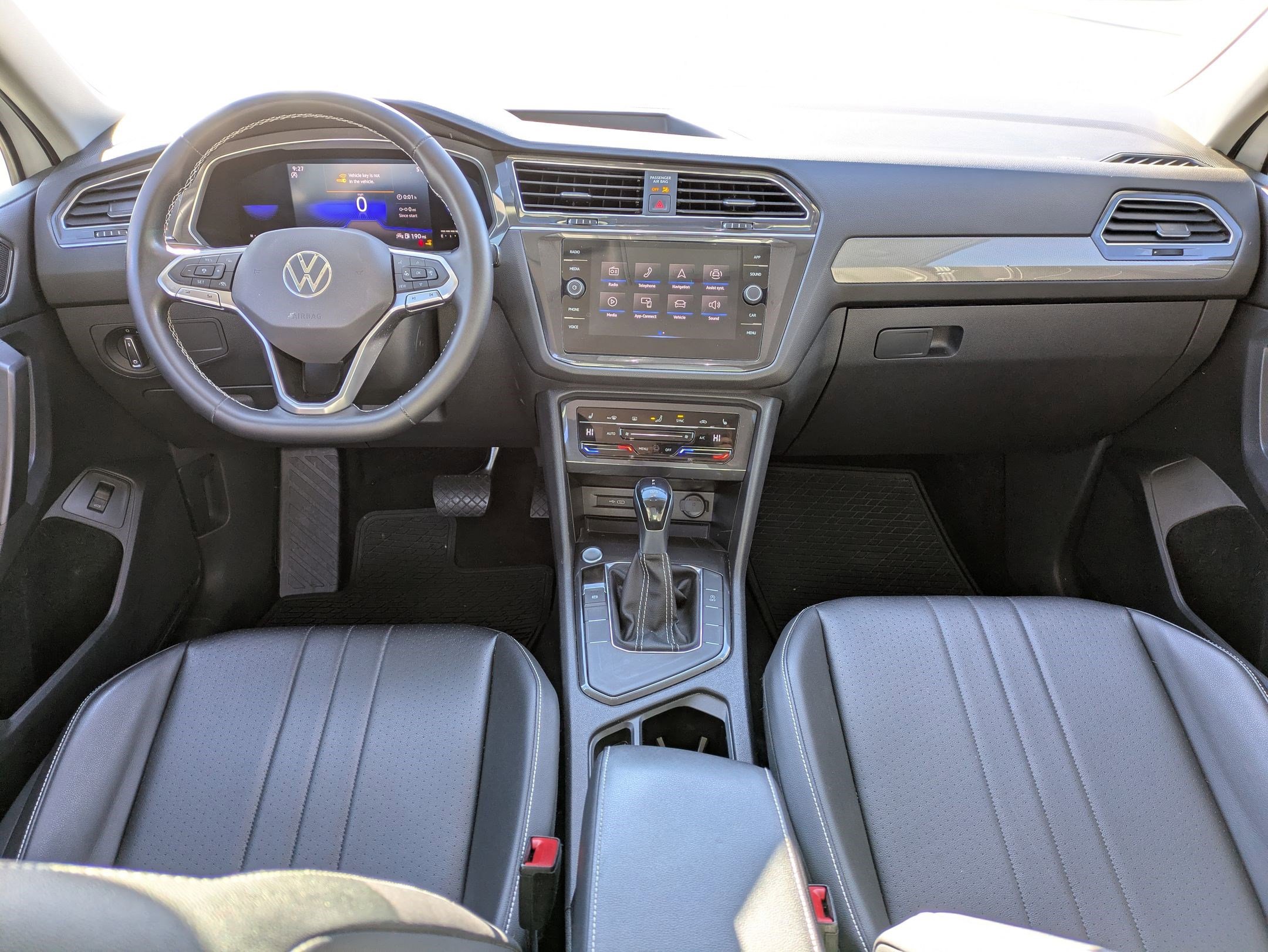 Used 2022 Volkswagen Tiguan SE image 17