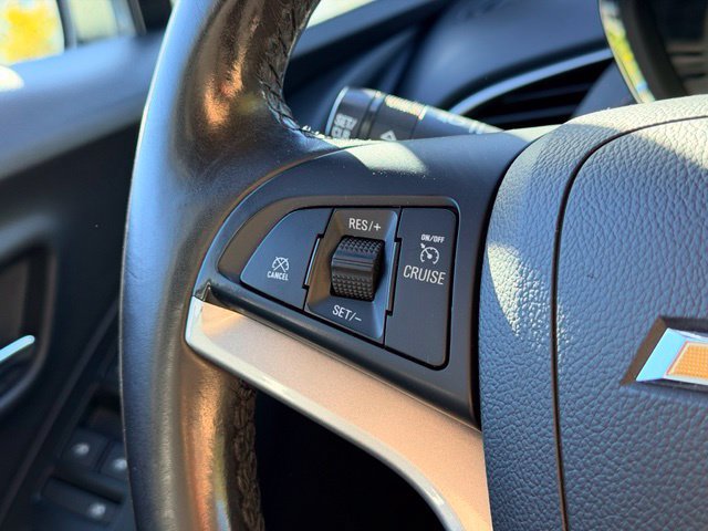 Used 2018 Chevrolet Trax LT w/ LT Convenience Package FWD image 10