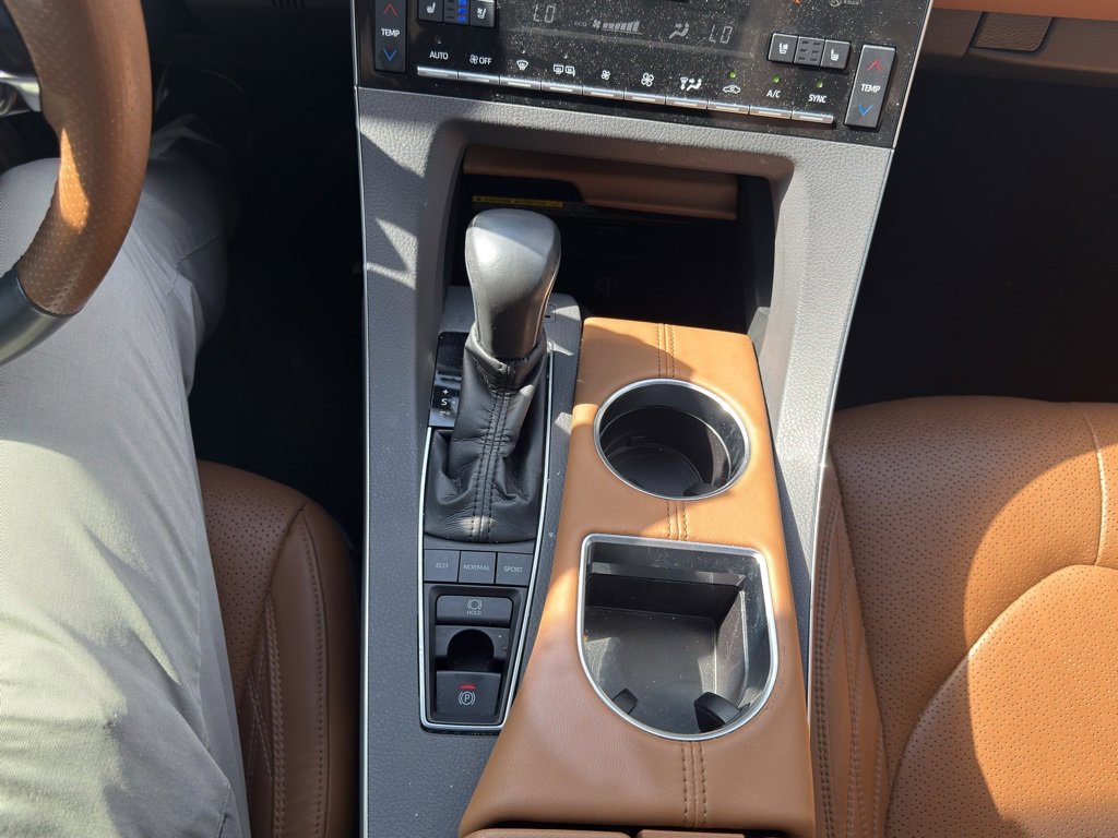 Used 2019 Toyota Avalon Limited w/ Advanced Safety Package image 25