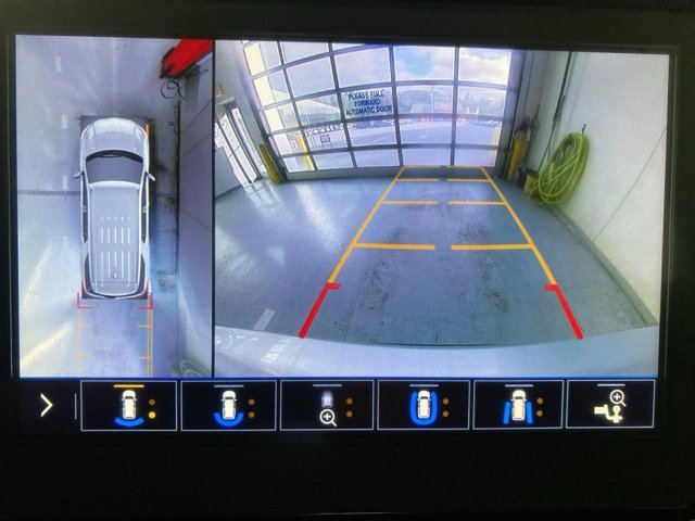 Used 2021 Chevrolet Traverse Premier image 18