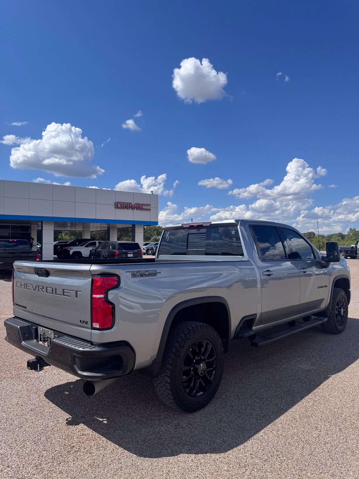 Used 2025 Chevrolet Silverado 2500 LTZ w/ Trail Boss Package AWD/4WD image 5
