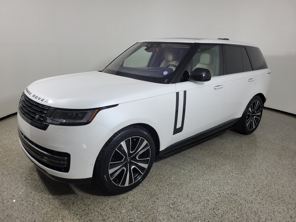 Used 2023 Land Rover Range Rover SE AWD/4WD image 2