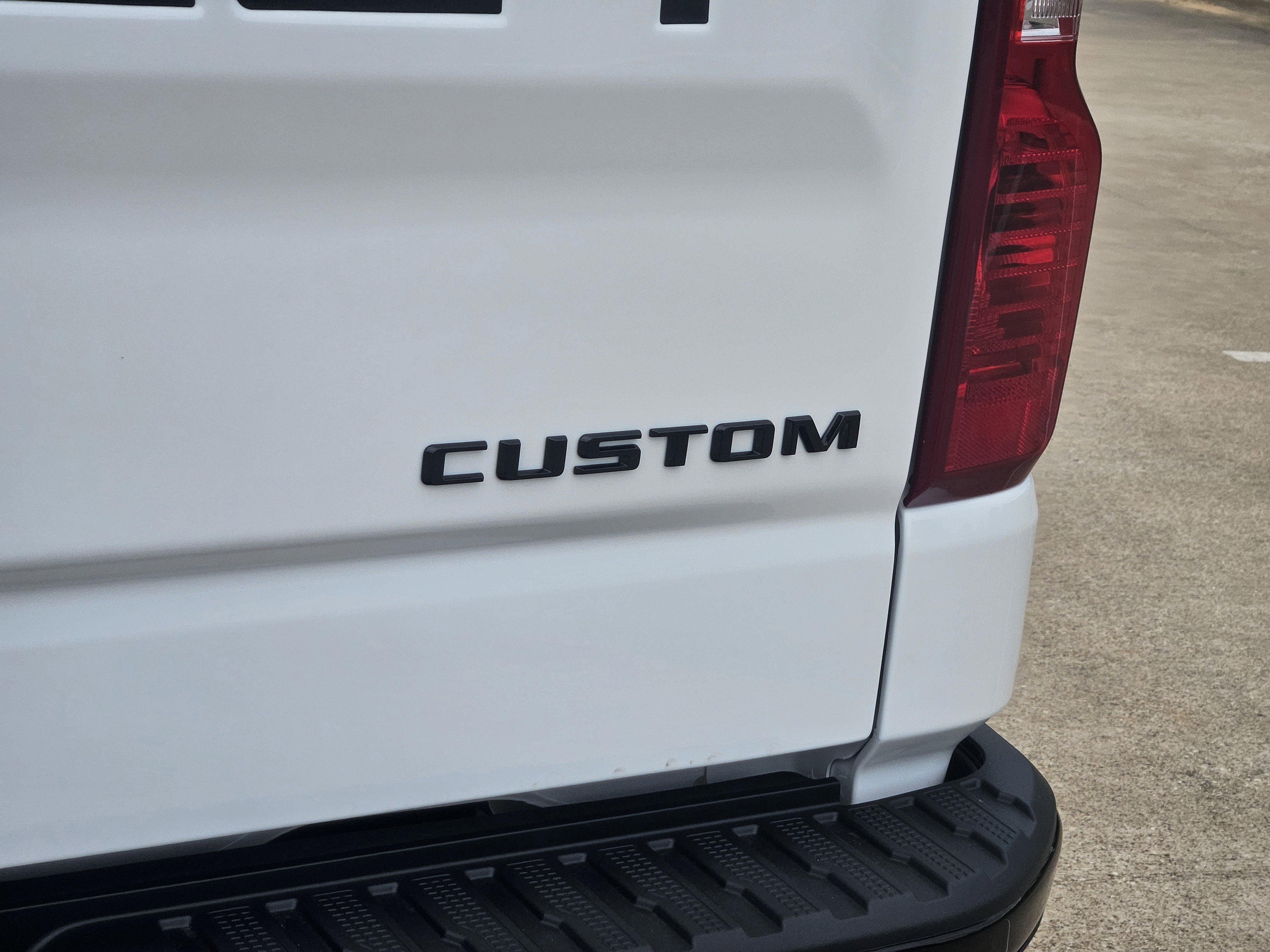 New 2026 Chevrolet Silverado 1500 Custom Trail Boss w/ LPO, Dark Essentials Package AWD/4WD image 5