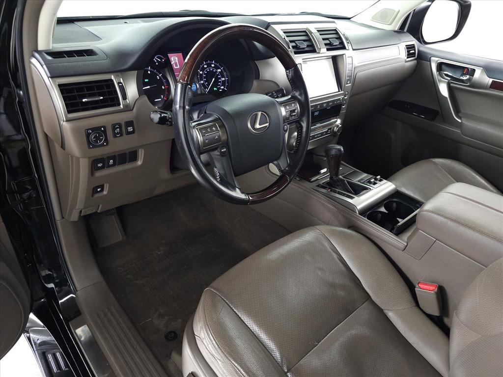 Used 2017 Lexus GX 460 image 12