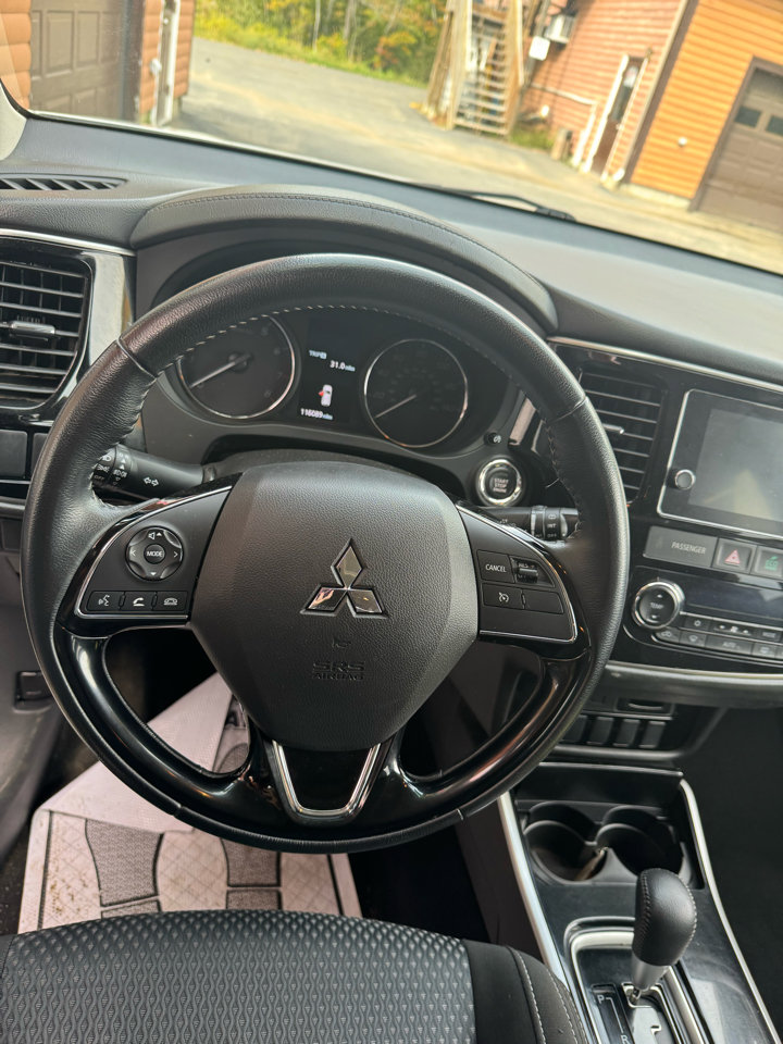 Used 2018 Mitsubishi Outlander ES image 8