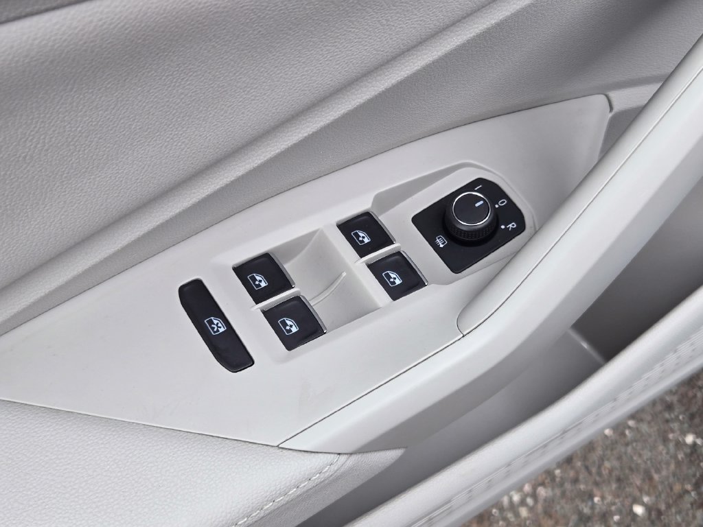 Used 2025 Volkswagen Jetta S FWD image 11