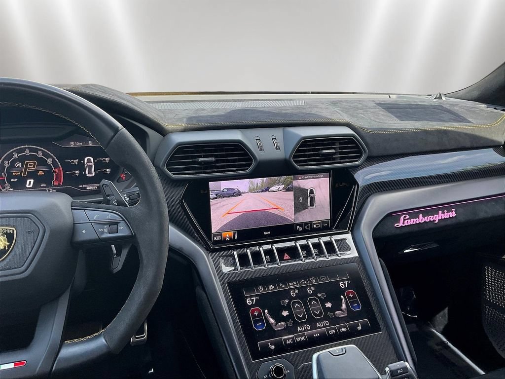 Used 2023 Lamborghini Urus Performante AWD/4WD image 9