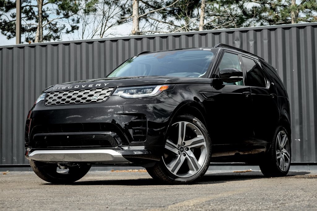 New 2025 Land Rover Discovery Metropolitan Edition