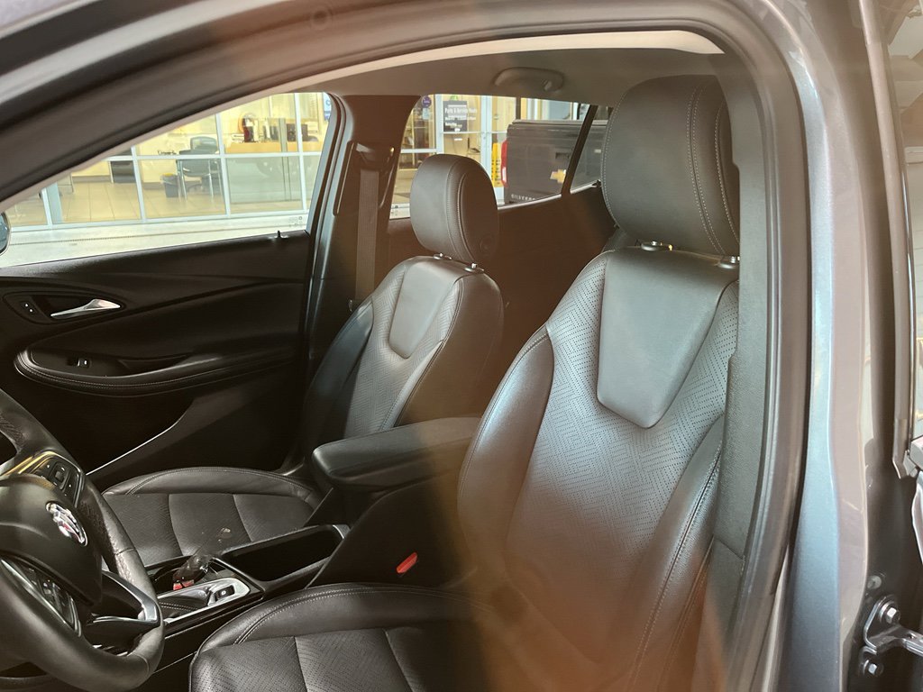 Used 2021 Buick Encore GX Essence w/ Sport Touring Package image 23