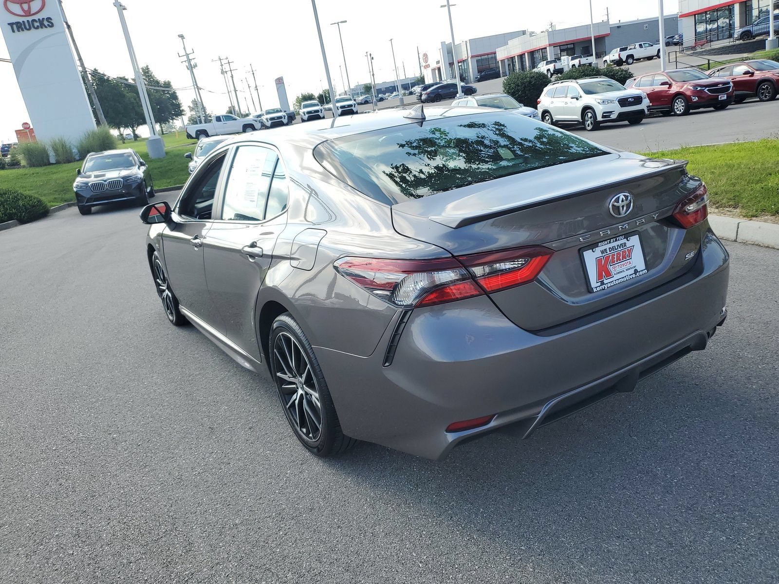 Certified 2024 Toyota Camry SE FWD image 3