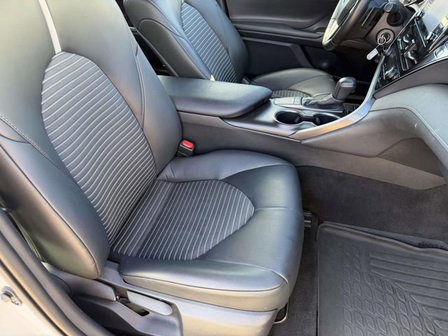 Used 2023 Toyota Camry SE image 18