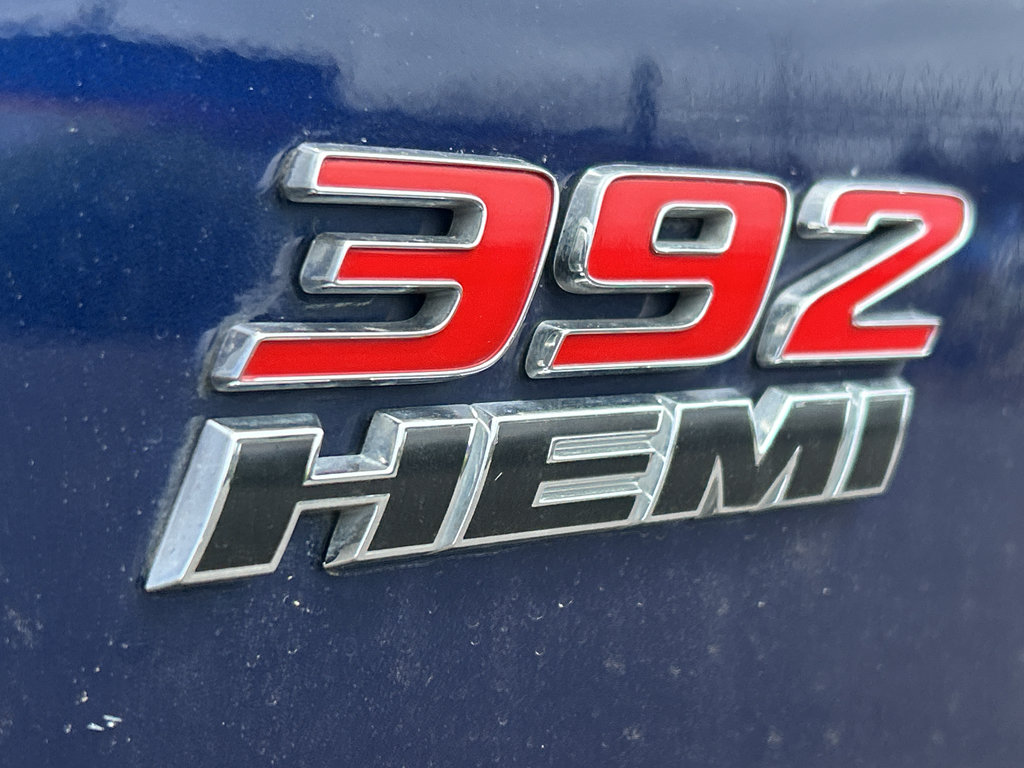 Used 2014 Dodge Challenger SRT8 RWD image 9