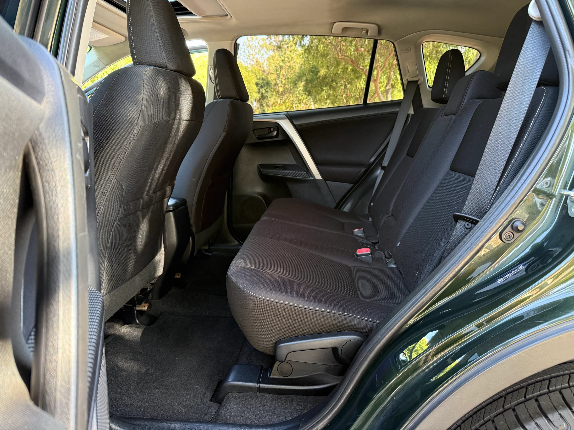 Used 2013 Toyota RAV4 XLE FWD image 24