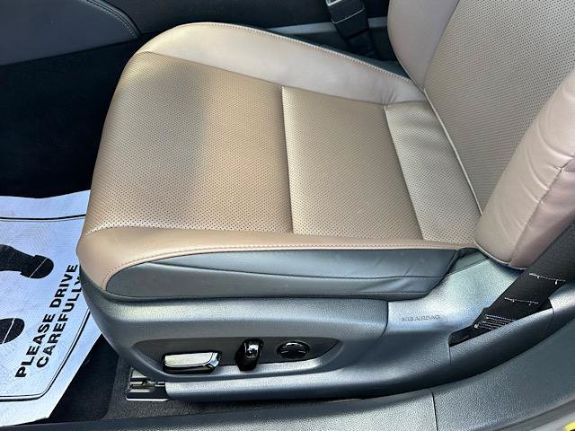 Used 2023 Lexus ES 350 w/ Premium Package FWD image 15