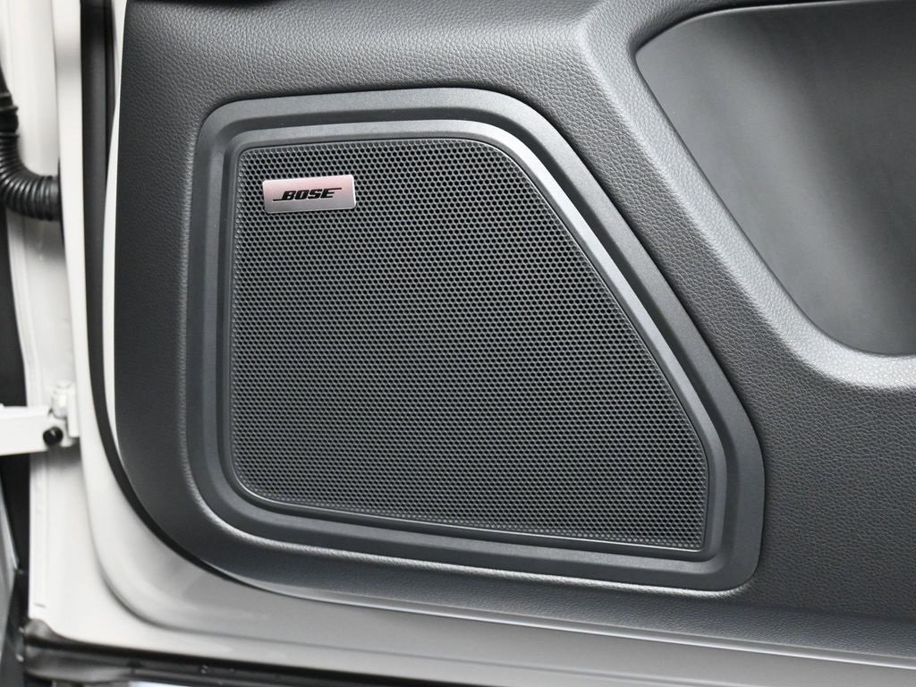 New 2026 Porsche Macan image 29