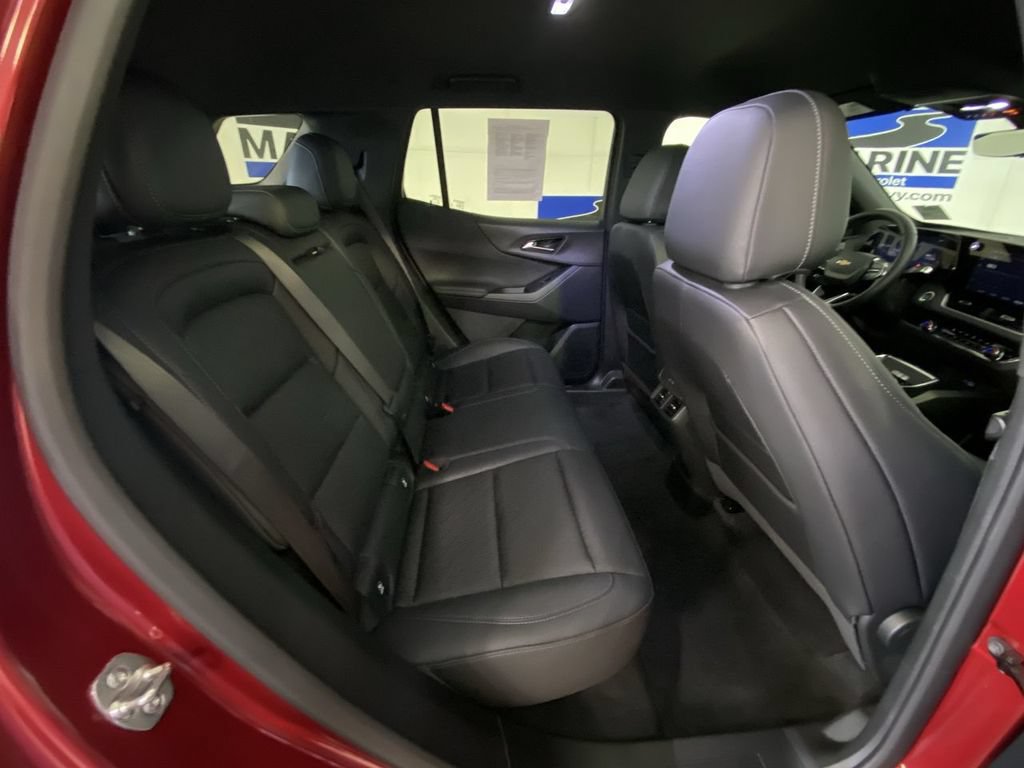 Used 2025 Chevrolet Equinox LT w/ Convenience Package II FWD image 32