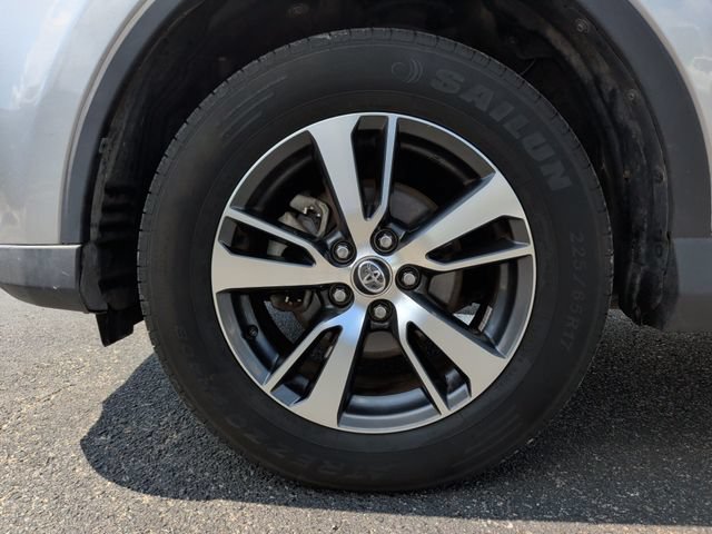 Used 2016 Toyota RAV4 XLE FWD image 9
