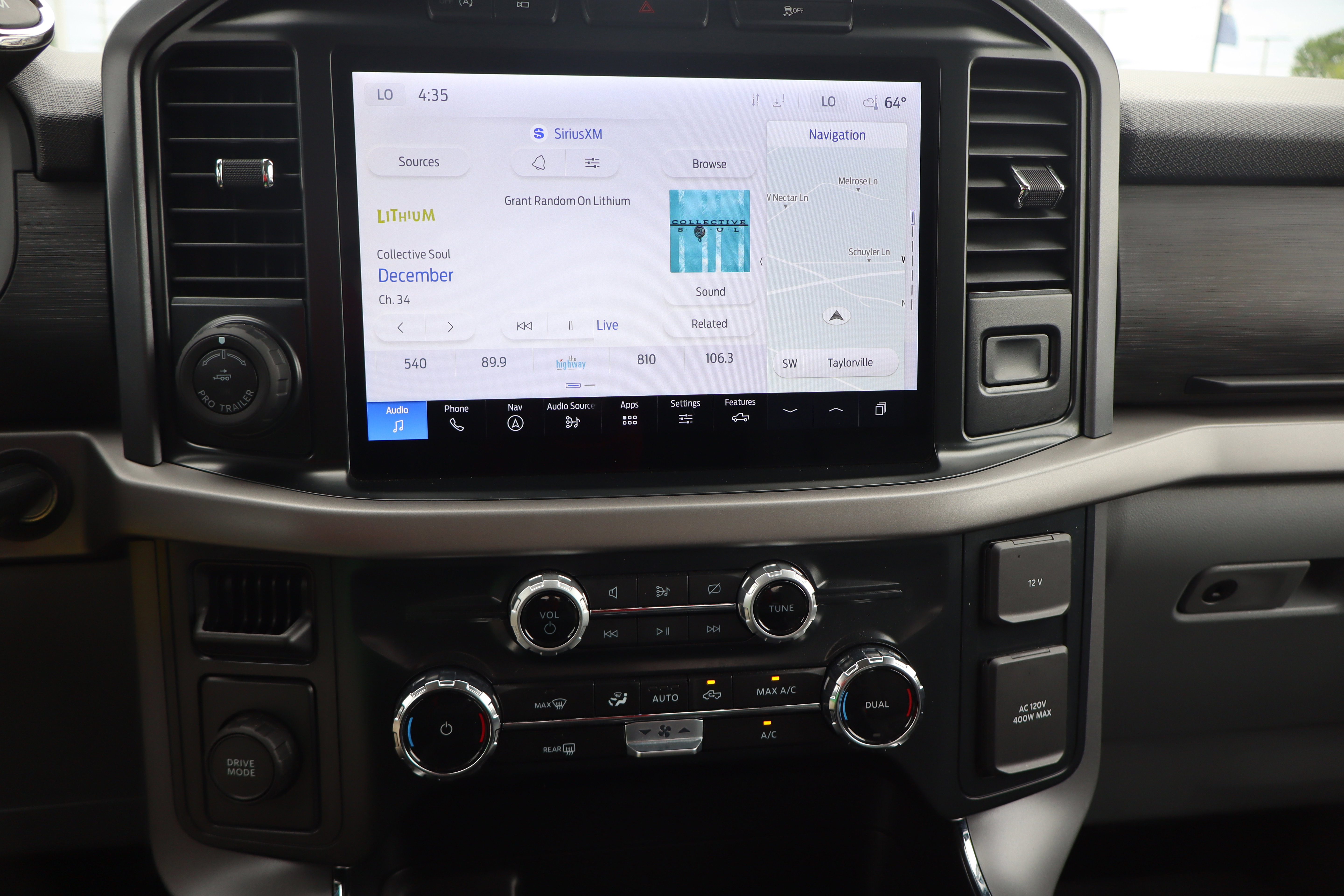 Used 2024 Ford F150 XLT w/ Mobile Office Package RWD image 18