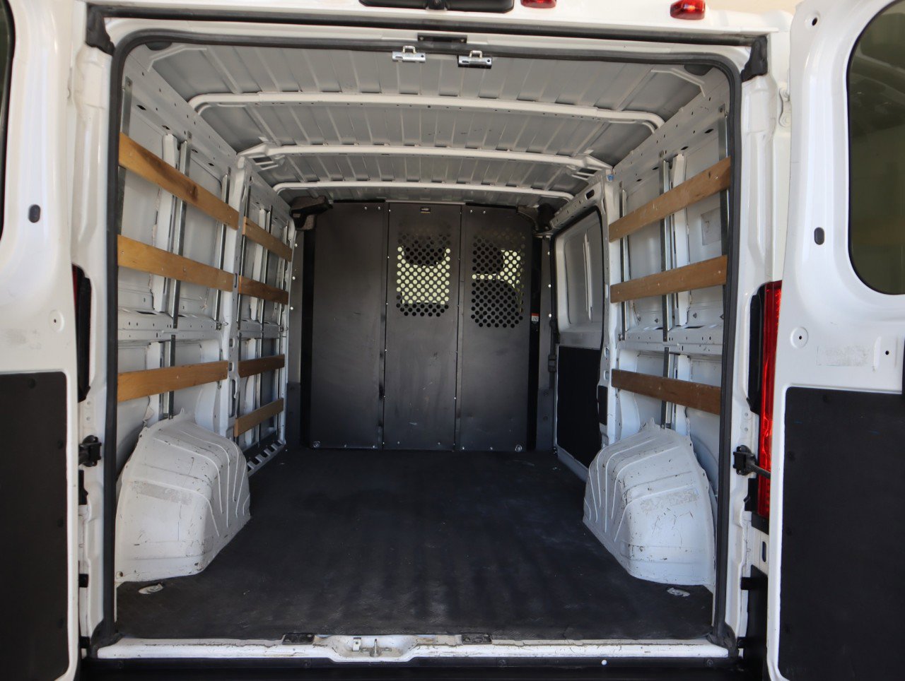 Used 2023 RAM ProMaster 2500 image 8