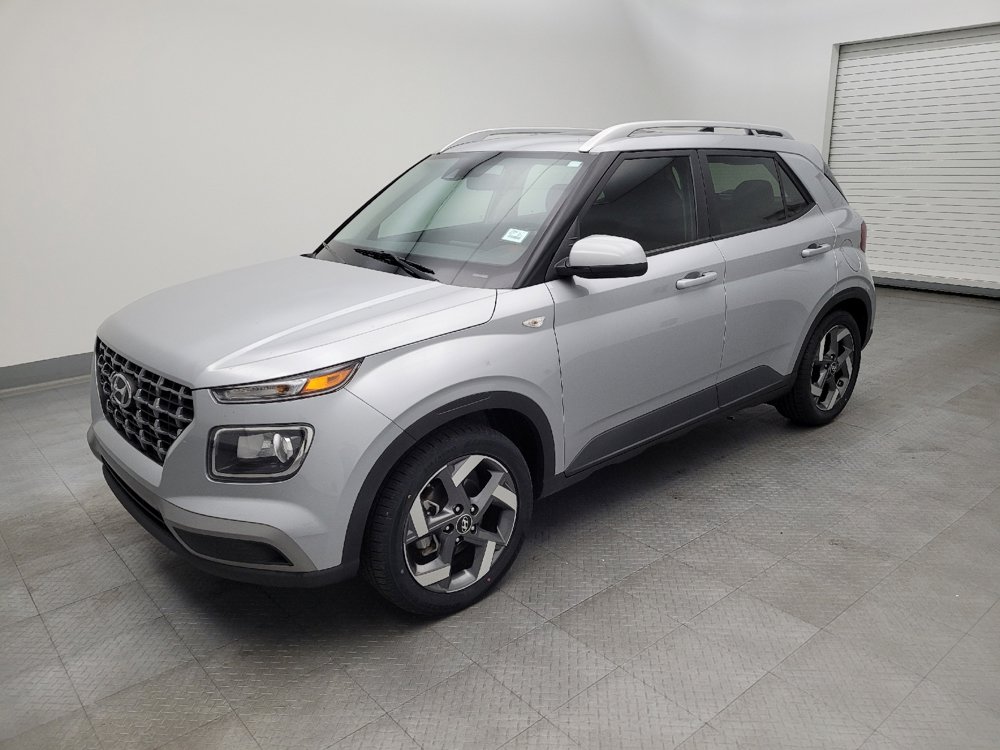 Used 2022 Hyundai Venue SEL image 2