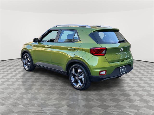 Certified 2024 Hyundai Venue SEL image 3