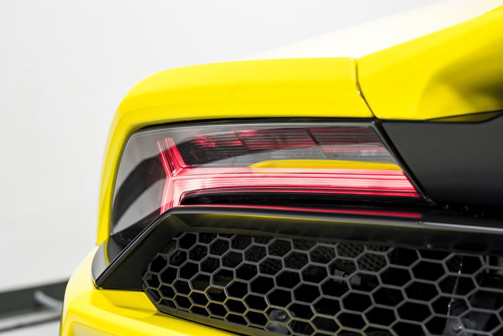 Used 2022 Lamborghini Huracan EVO AWD/4WD image 53