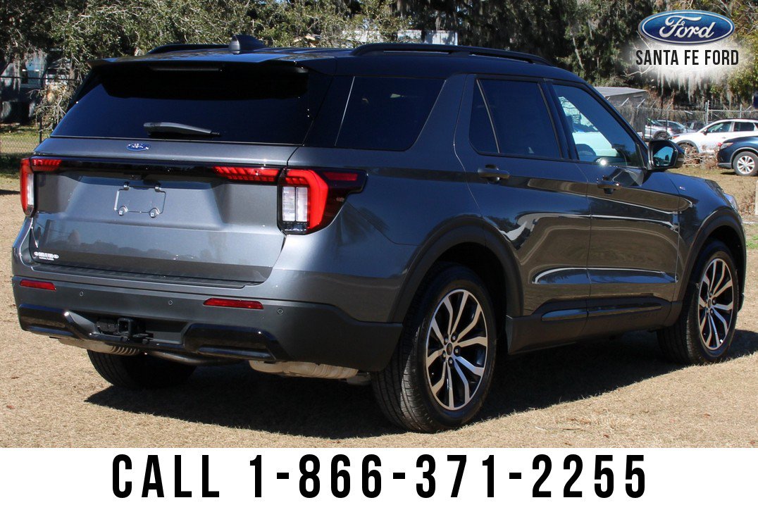 Used 2025 Ford Explorer ST-Line w/ Premium Package RWD image 8
