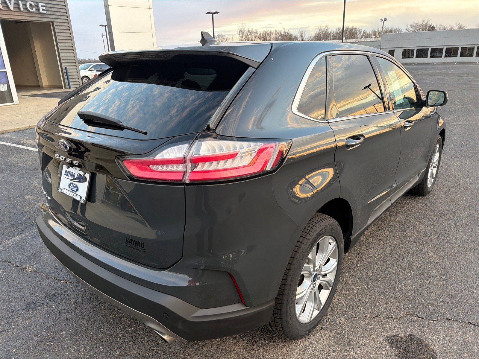 Used 2021 Ford Edge Titanium w/ Cargo Accessory Package image 9