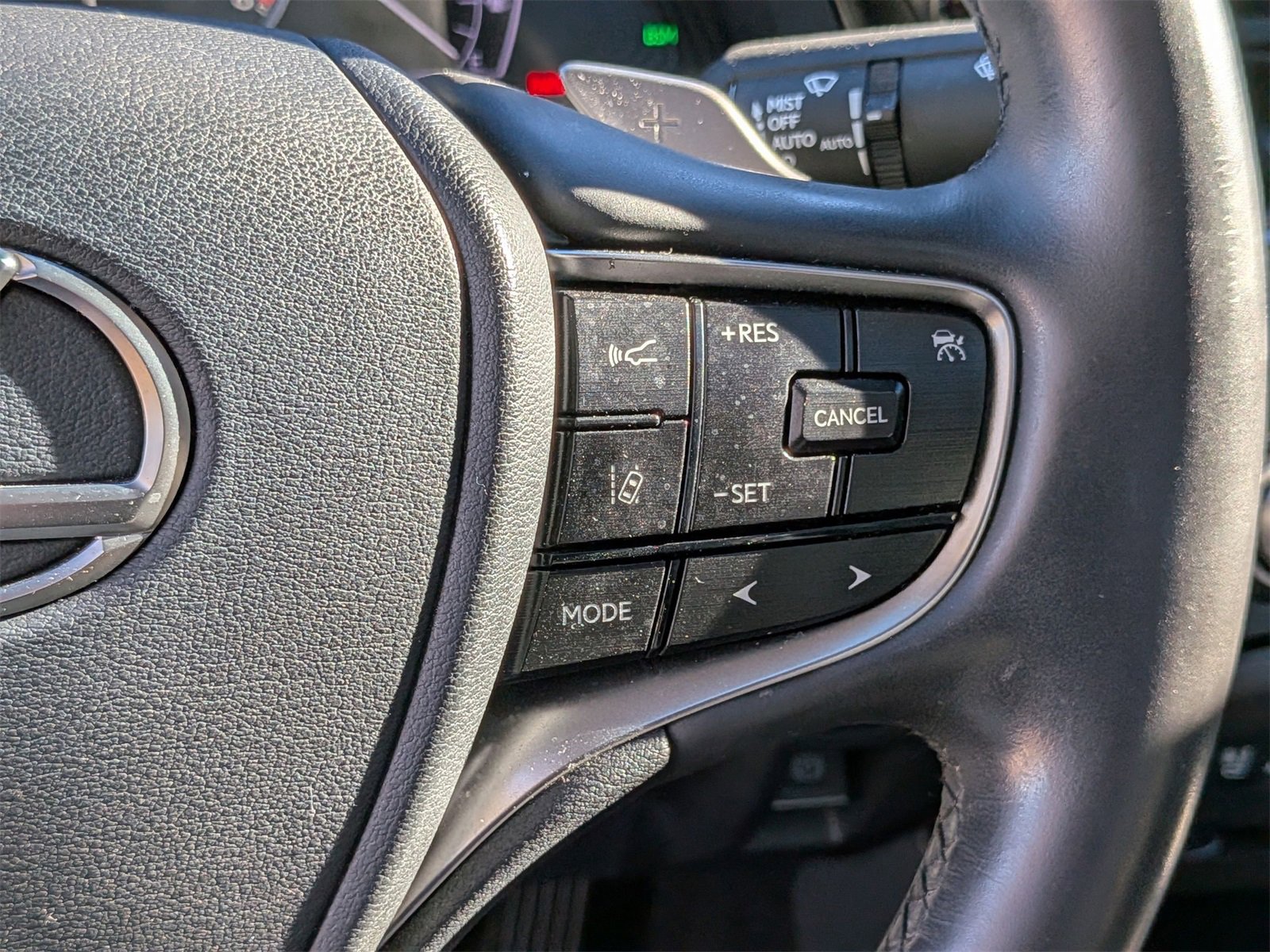 Used 2022 Lexus ES 350 w/ Premium Package image 19