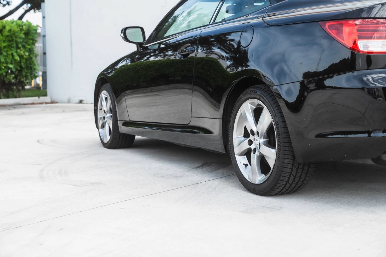 Used 2011 Lexus IS 250C w/ Luxury Pkg RWD image 11